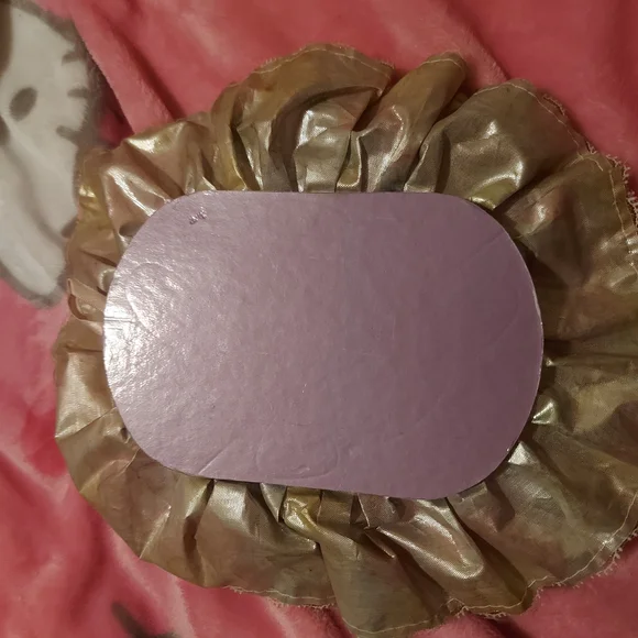 Venetian Mask with Feathers and Lace - Picture 3 of 3